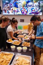 LAS, 2018, Global Commons, event, students getting food